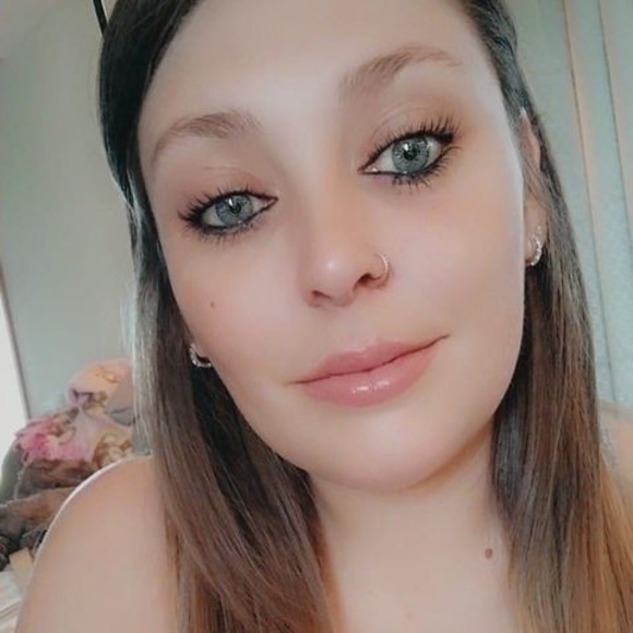 Meet your Posher, Anastacia - Picture 1 of 1